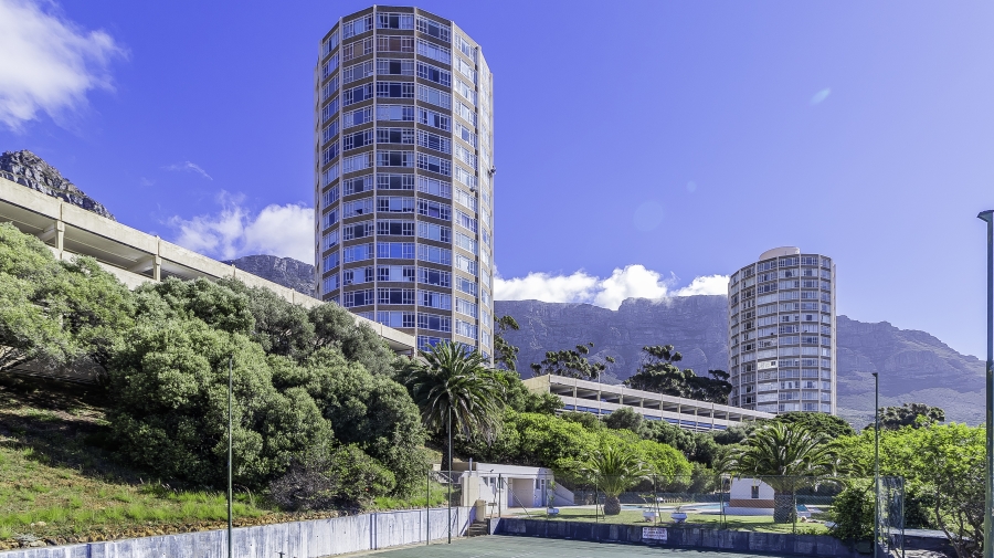 2 Bedroom Property for Sale in Vredehoek Western Cape